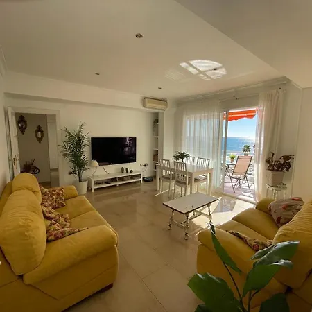 Apartmán First Line La Carihuela, Torremolinos